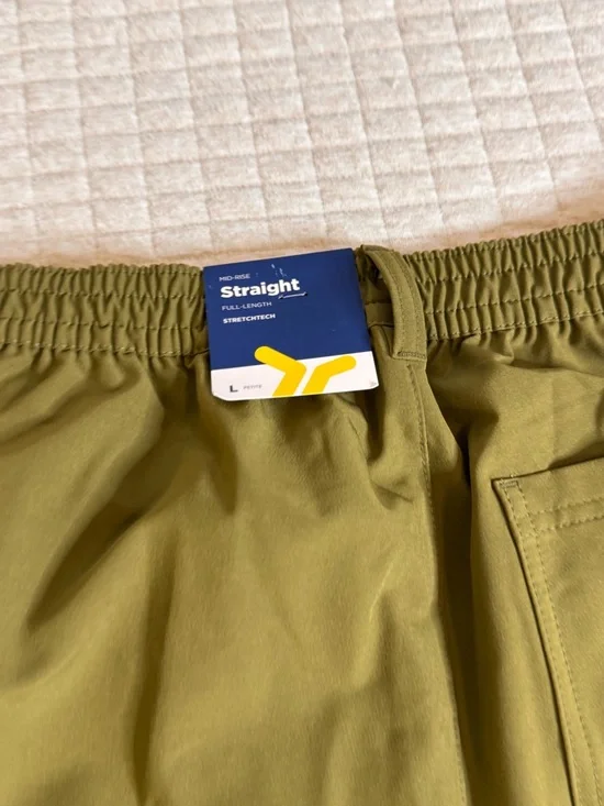 Old Navy Olive-Tone Cargo Pants - Picture 4 of 4